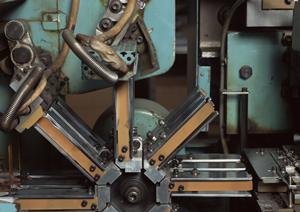 工場内に必要な機器を購入しよう